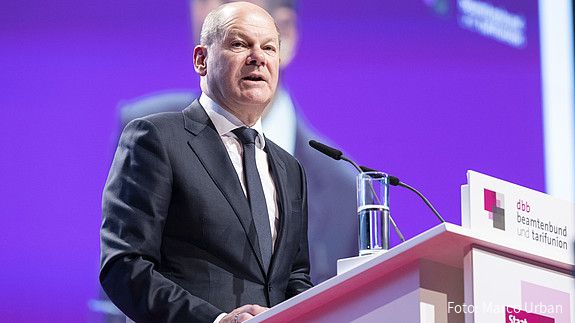 Bundeskanzler Olaf Scholz beim dbb Gewerkschaftstag am 29. November 2022 in Berlin.