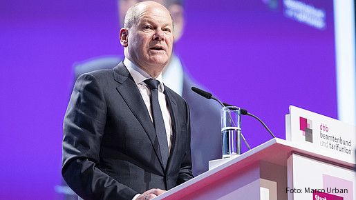 Bundeskanzler Olaf Scholz beim dbb Gewerkschaftstag am 29. November 2022 in Berlin.